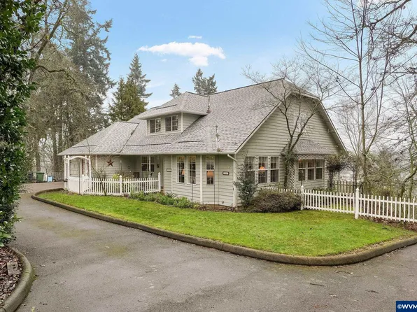 245 Edgewood Dr, Silverton, OR 97381