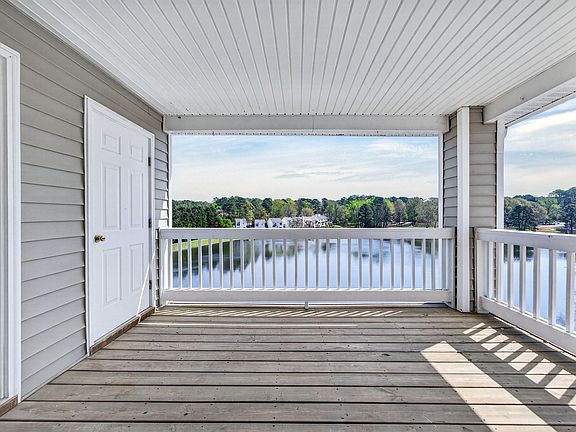 3rd image of 334 Springfork Dr