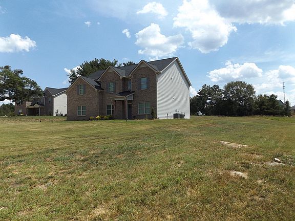 3rd image of 689 Jeff Davis Dr S