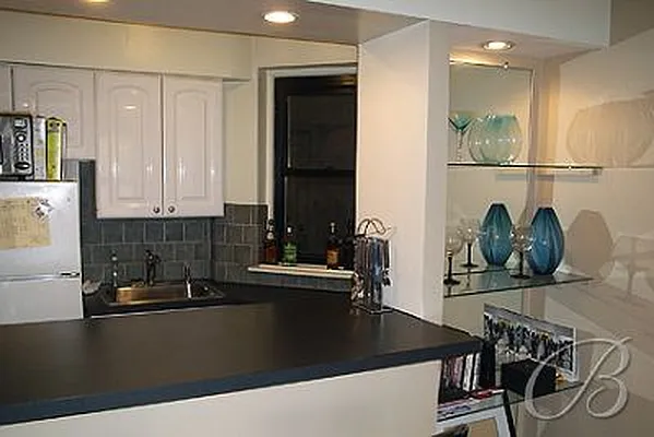 Sold by Bellmarc Realty | media 3