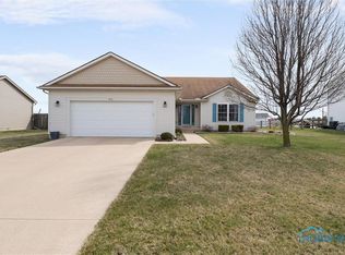 540 Sky Way Dr, Oregon, OH