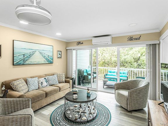 5th image of 281 Dune Road #18a