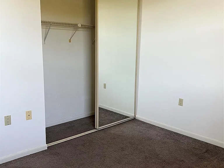 1526 Whitehall Dr #402 — Photo 13
