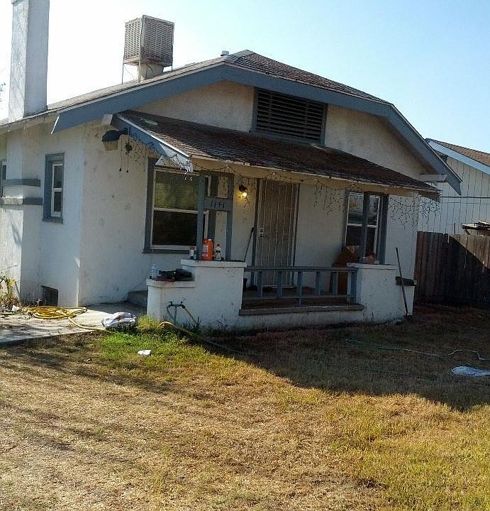 2nd image of 1141 W San Joaquin Ave