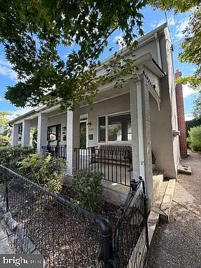 2 bed, 1.0 bath, 1140 sqft, $2,650 — Photo 1