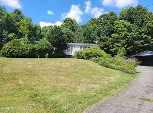 221 Old Rd, Cropseyville, NY 12052