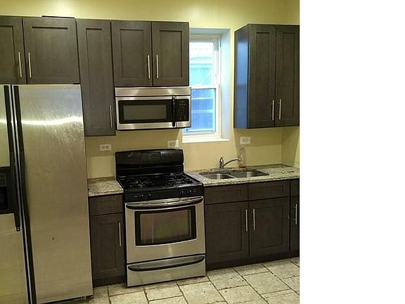 3rd image of 3836 W Gladys Ave #1