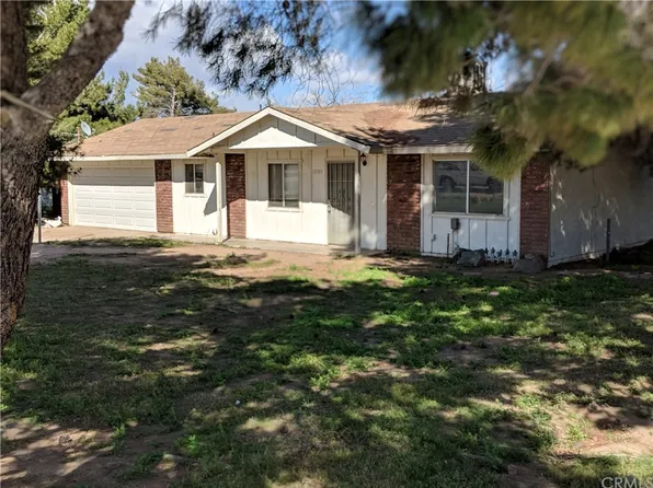 10703 Banning St, Hesperia, CA 92345