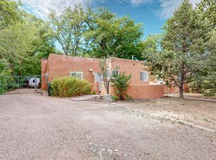 1400 Los Arboles Ave NW, Albuquerque, NM 87107