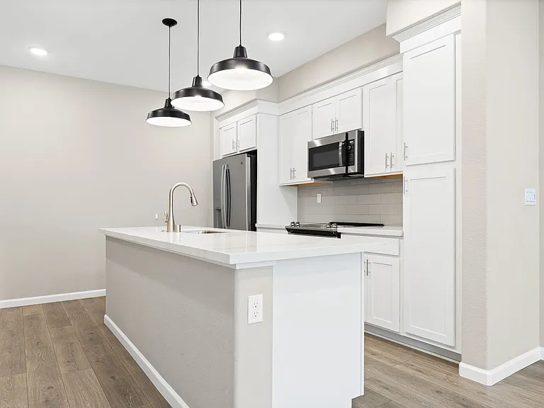 327 Pear Tree Ter #B — Photo 6