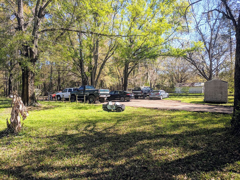 2nd image of 1829 Chaffee Rd S