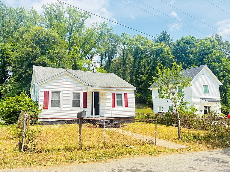 416 Mint St — Photo 1