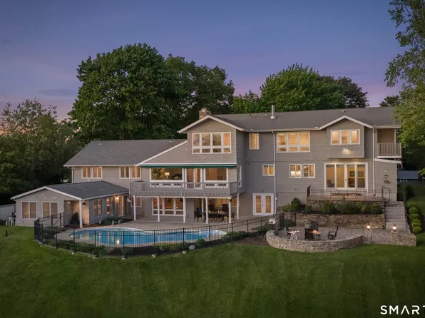 132 Merrimac Drive, Trumbull, CT 06611