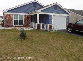 17 Blackthorn Pl, Manchester, NJ 08759