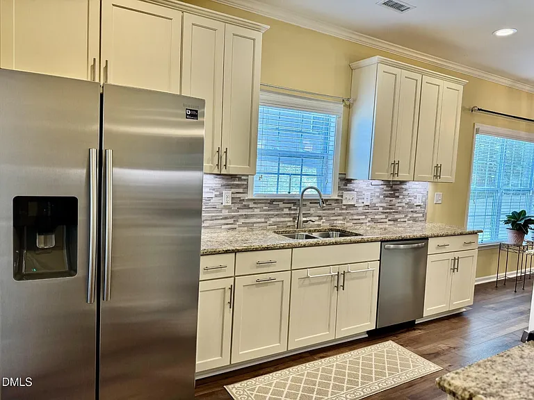 224 Myatt Fern Dr — Photo 8