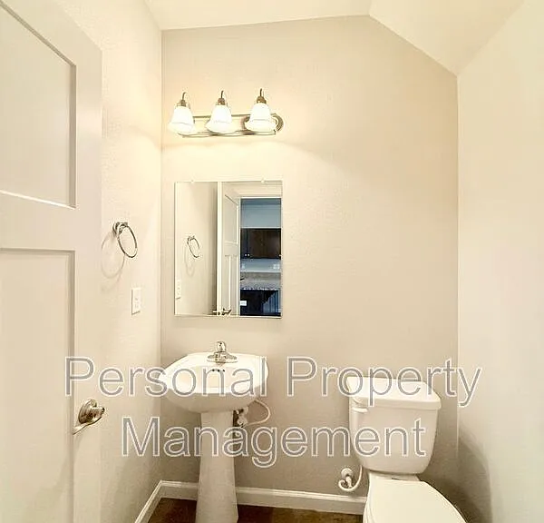 12600 NE 49th St #E — Photo 12
