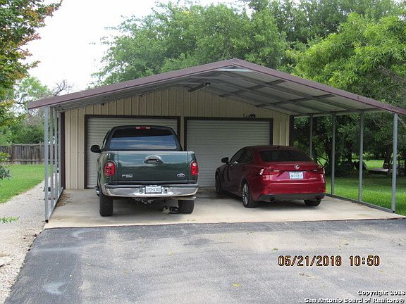 4th image of 320 County Road 3823