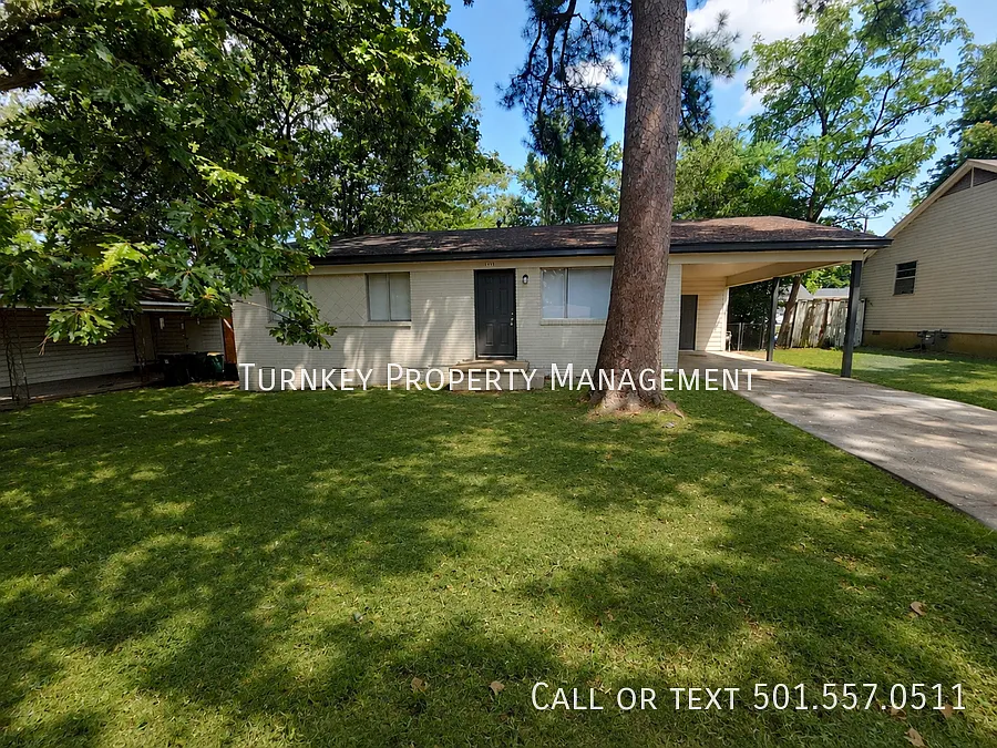 5913 Lyndell Dr