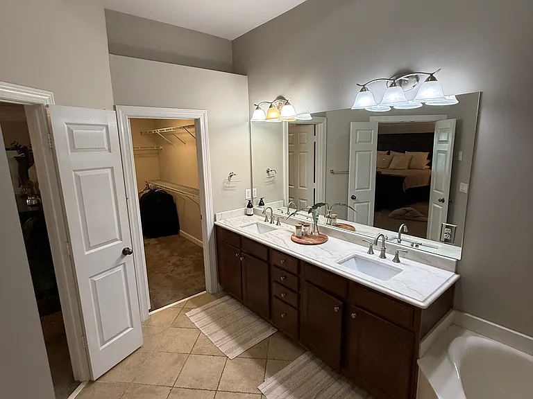 2116 Cobblestone Cir — Photo 3
