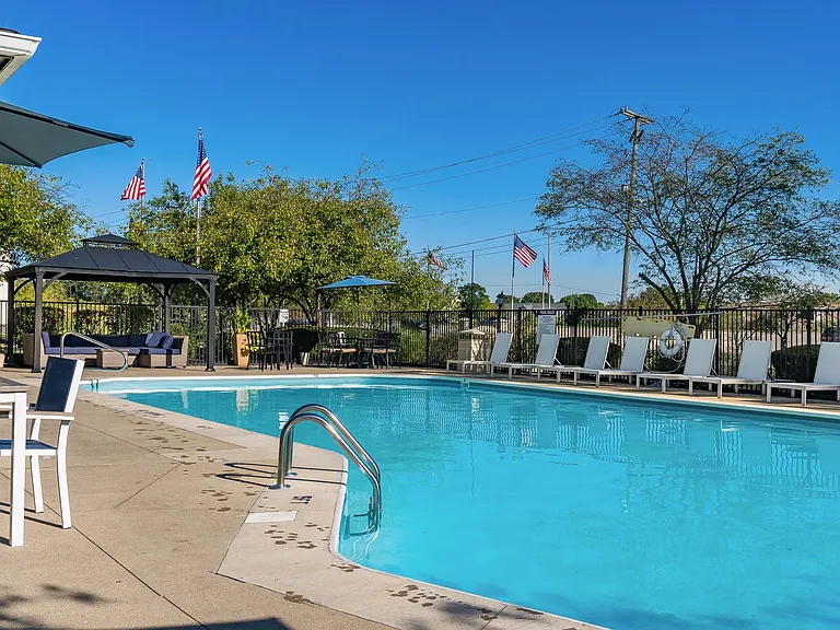 Lake Club — Photo 32