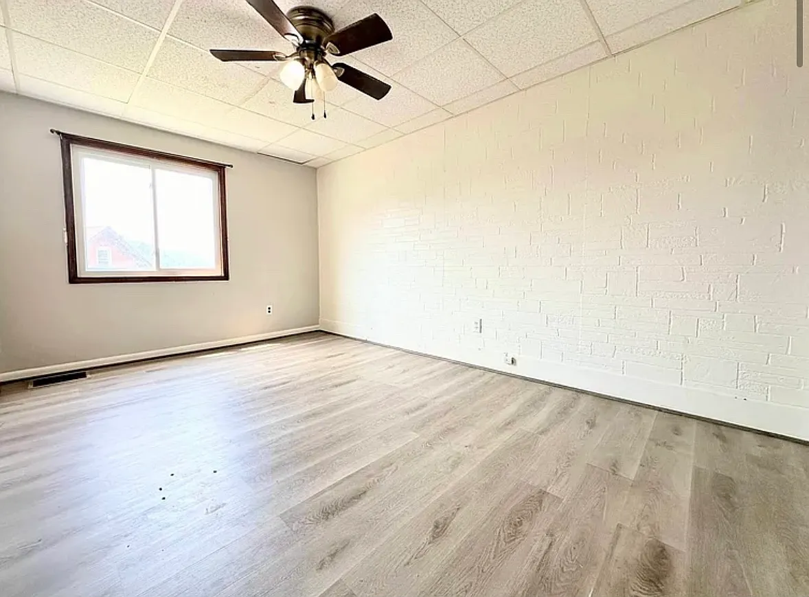 2 bed, 704 sqft, $999 — Photo 4