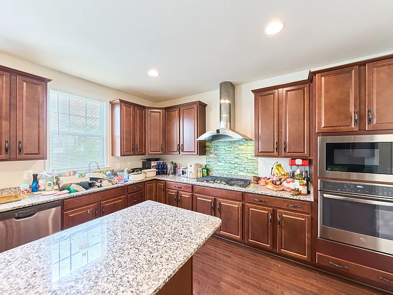 24887 Coventry Grove Ct — Photo 11