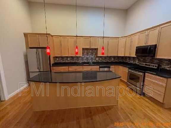 2nd image of 141 S Meridian St Suite 606