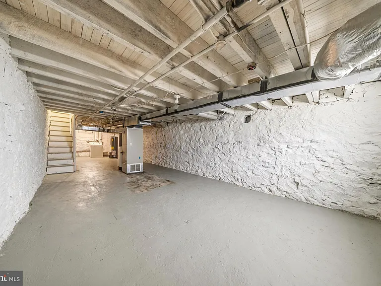 2516 W Pratt St — Photo 24