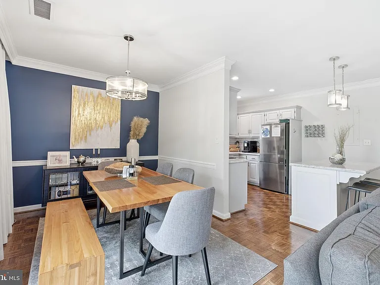601 Wilkes St #301 — Photo 8