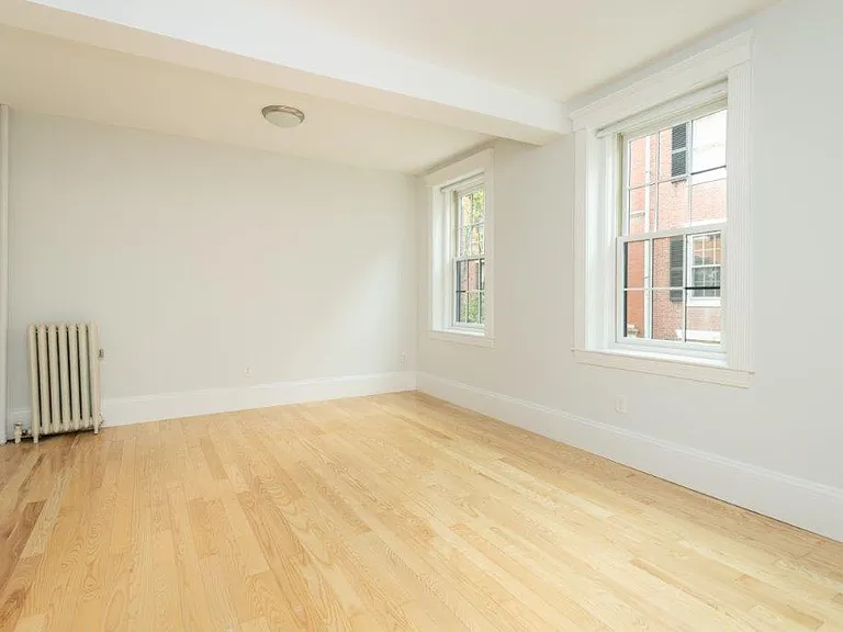 85 Myrtle St #2 — Photo 3