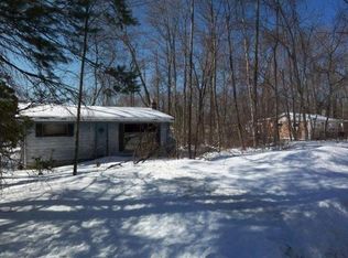 12 Roslyn Rd, Douglas, MA 01516