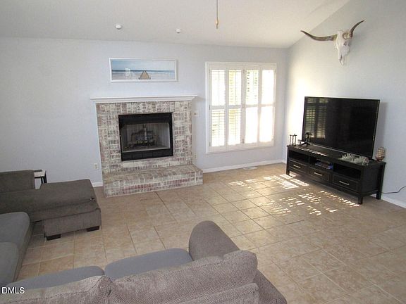 3rd image of 2723 Clifton Ave