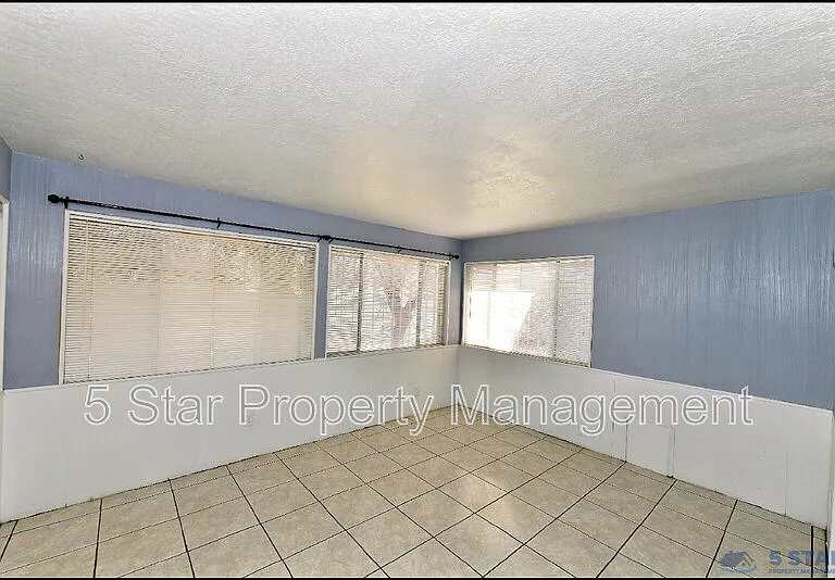 5613 Creston Ave — Photo 20