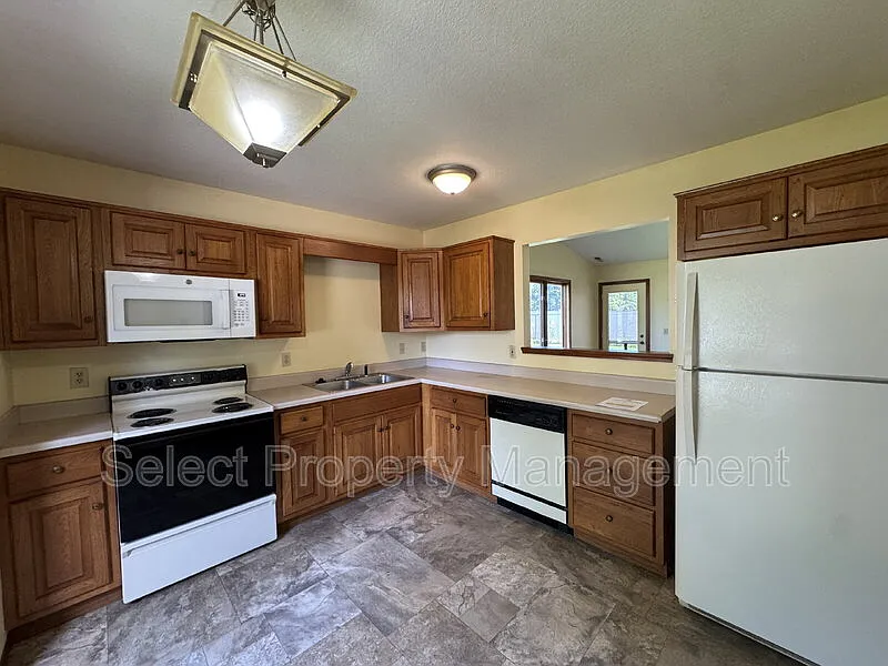 2 bed, 1.0 bath, 1003 sqft, $1,249 — Photo 4