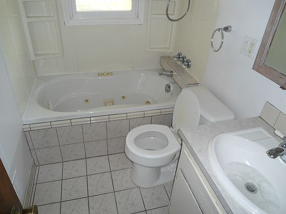 5th image of 6218 Park Lane Dr