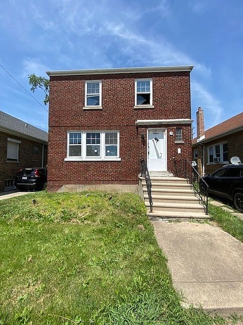 1st image of 13 W 140th Ct