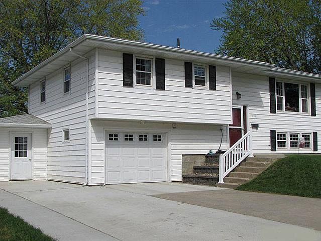 1st image of 500 Oak Dr
