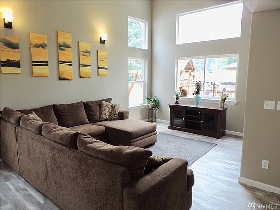 3rd image of 6277 Sunny Ln SE