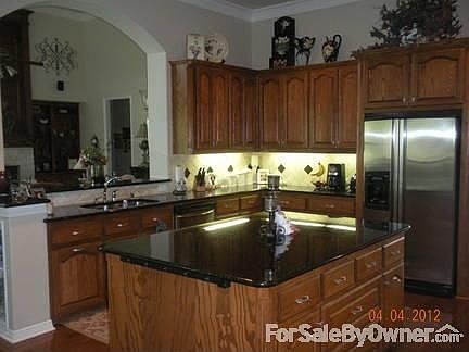 Granite Counters & Stainless Steal Appl.
						:
						4 x 6 island with tons of storage