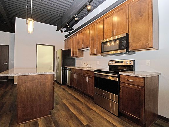 3rd image of 523 W Saint Germain St #604