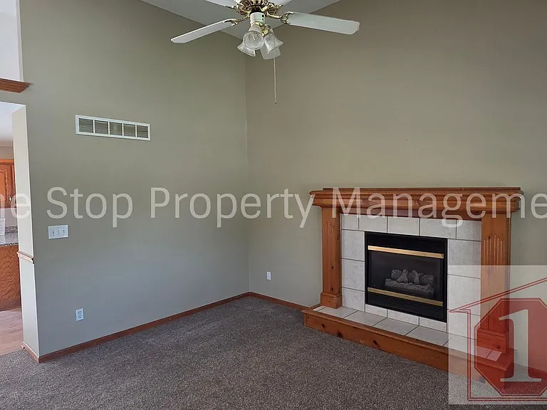 16002 Harold Dr — Photo 5