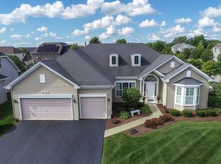 38W532 McQuire Pl, Geneva, IL 60134