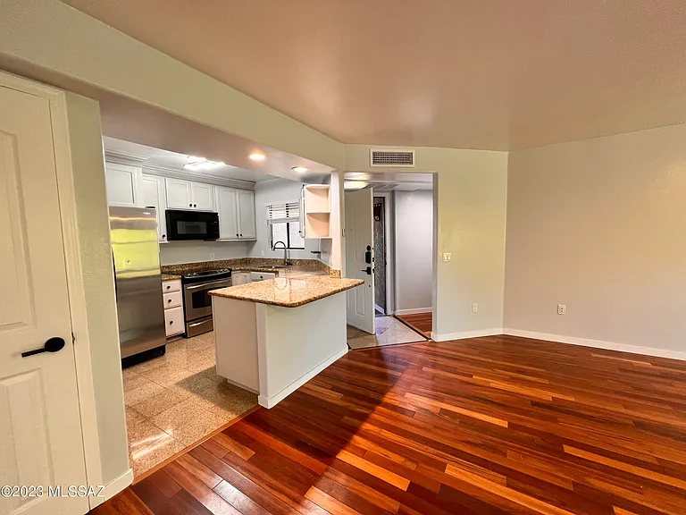 5751 N Kolb Rd #4204 — Photo 17