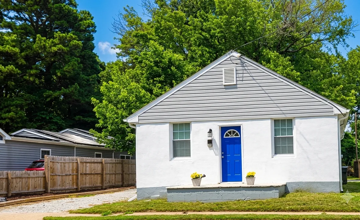 2 bed, $2,900 — Photo 1