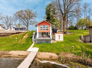 2000 Ln 120 Hamilton Lake Ln, Hamilton, IN 46742