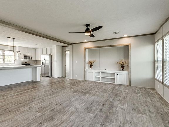 5th image of 7701 Prairie Ridge Ln