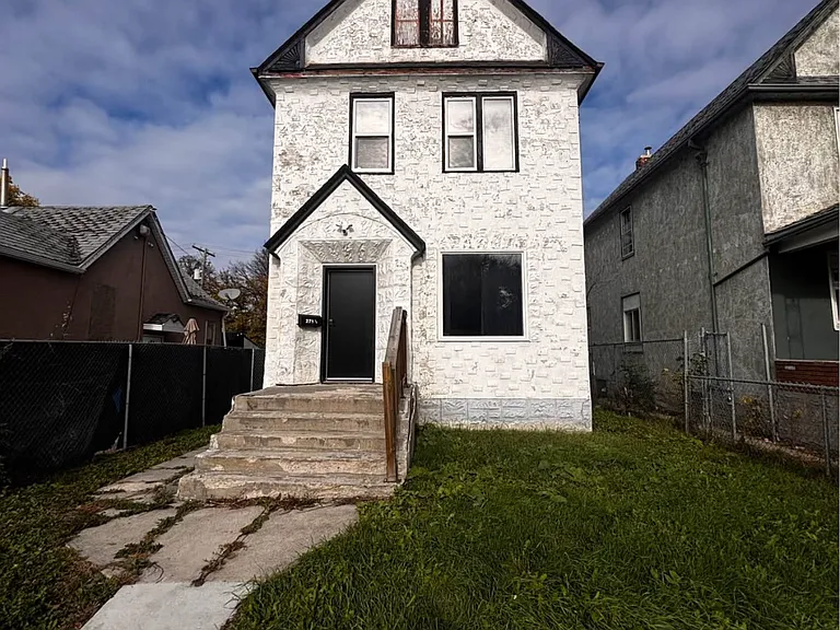 271.5 Selkirk Ave #A — Photo 16