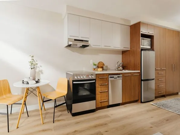 The Standard, 1142 Granville St, Vancouver, BC V6Z 0B5