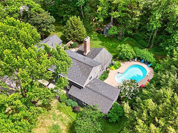 3rd image of 1 Parsons Ln
