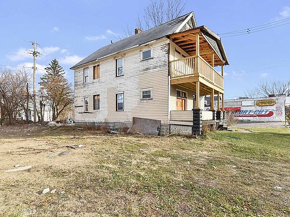 3rd image of 13909 Benwood Ave